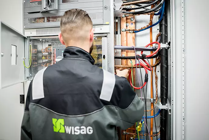 WISAG Mitarbeiter Netzberechnung- und analyse