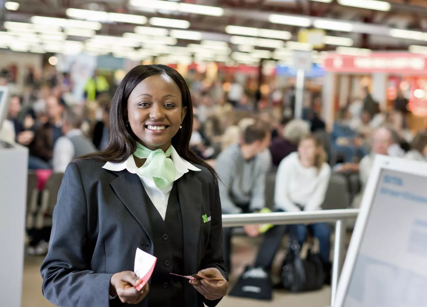 WISAG Mitarbeiterin am Flughafen