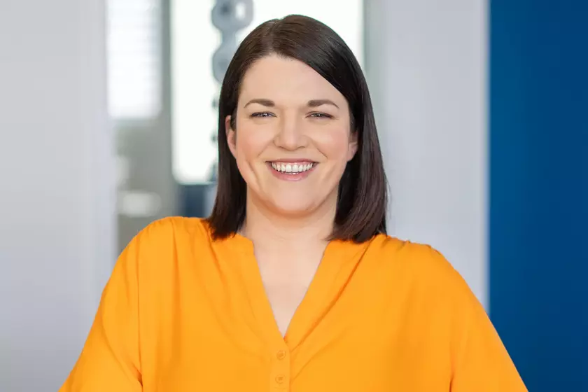 Angela Stuhr